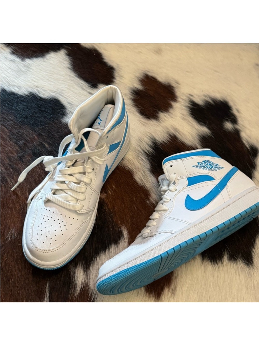 SET OF 2 Jordan Sneakers - Picture 15 of 16